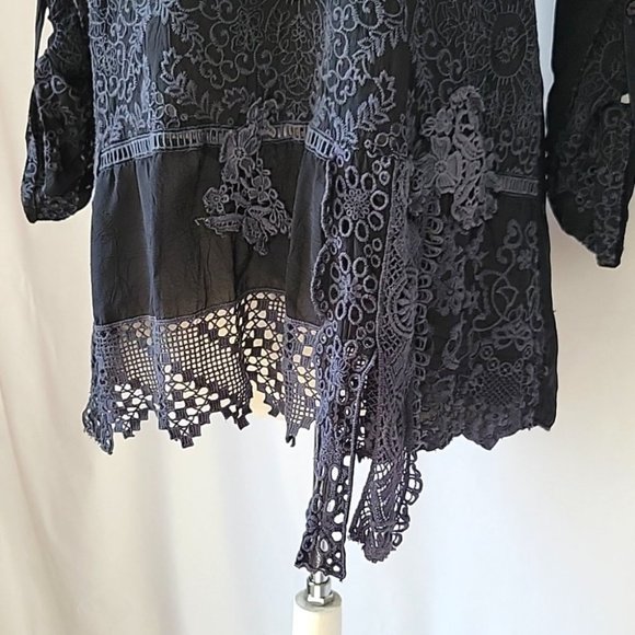 Johnny Was Embroidered Eyelet Lace Boho Tunic Black Size Small - Picture 7 of 11